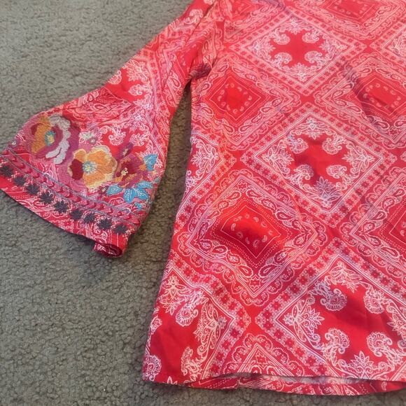 SAVANNA JANE BOHO EMBROIDERED TOP BELL SLEEVES RAYON V NECK SMALL ALL SEASONS - Picture 13 of 14